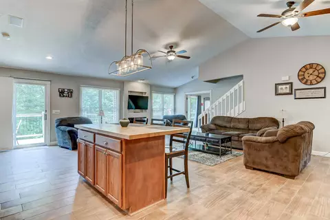 2545 Chapel Hill Dr, Springfield, IL 62702 photo 16