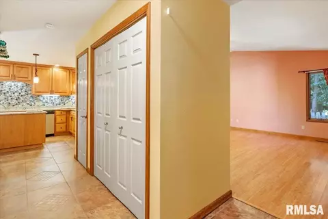 3012 Barrybrook Ct, Springfield, IL 62701 photo 5