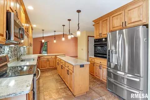 3012 Barrybrook Ct, Springfield, IL 62701 photo 11