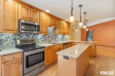 3012 Barrybrook Ct, Springfield, IL 62701 photo 12