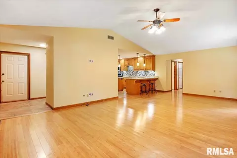 3012 Barrybrook Ct, Springfield, IL 62701 photo 7