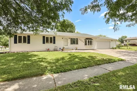 2004 Scarbrough Rd, Springfield, IL 62702 photo 1