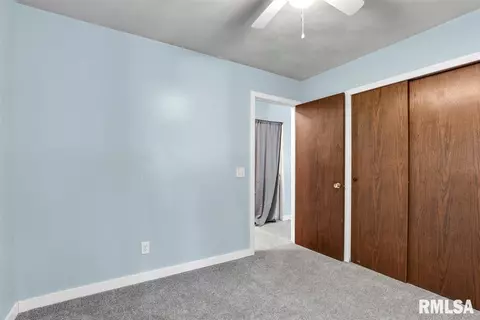 2004 Scarbrough Rd, Springfield, IL 62702 photo 11