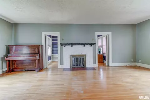 1629 S Douglas Ave, Springfield, IL 62704 photo 12