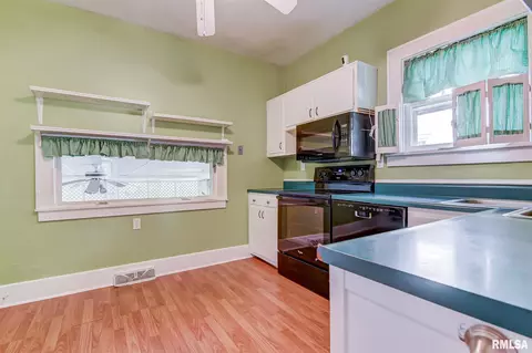 1629 S Douglas Ave, Springfield, IL 62704 photo 17