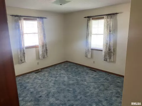 2637 Idlewild Dr, Springfield, IL 62704 photo 8