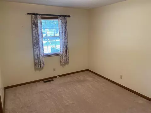 2637 Idlewild Dr, Springfield, IL 62704 photo 10