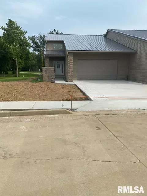310 Harbor Point Pl, Springfield, IL 62712 photo 1