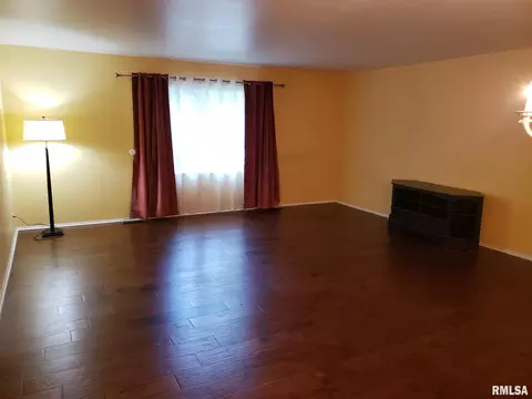 1301 S Douglas St # -B, Springfield, IL 62704 photo 6