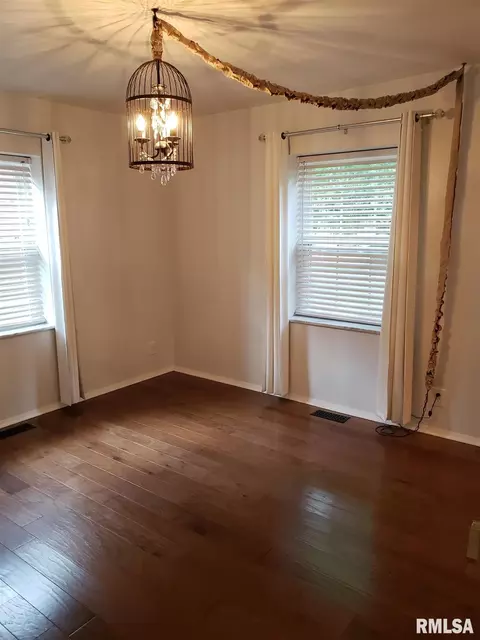 1301 S Douglas St # -B, Springfield, IL 62704 photo 11