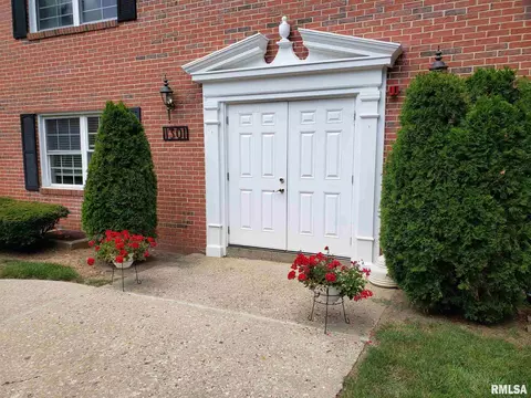 1301 S Douglas St # -B, Springfield, IL 62704 photo 4