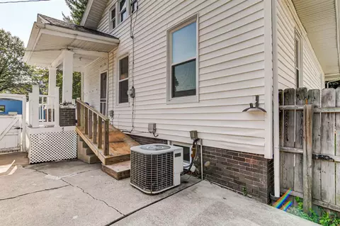 1201 W Edwards St, Springfield, IL 62704 photo 26