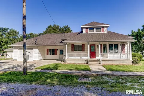 612 E Broad St, Raymond, IL 62560 photo 5