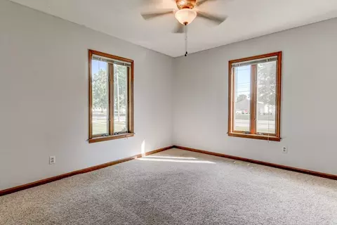 612 E Broad St, Raymond, IL 62560 photo 17