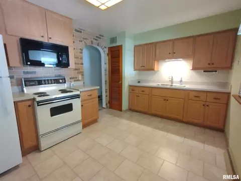 3017 Trinity Ave, Springfield, IL 62702 photo 11