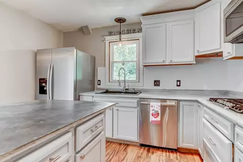 3037 Enos Ave, Springfield, IL 62702 photo 9