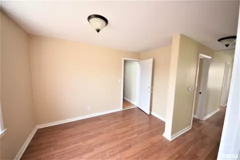 509 W Washington St, Springfield, IL 62704 photo 4