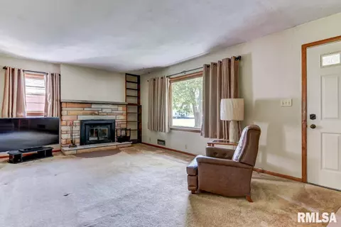 3210 S 5th St, Springfield, IL 62703 photo 7