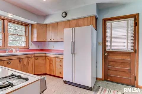 3210 S 5th St, Springfield, IL 62703 photo 13