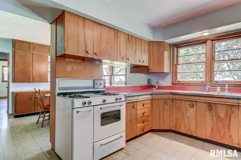 3210 S 5th St, Springfield, IL 62703 photo 14