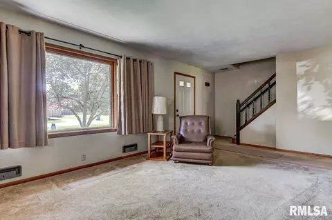 3210 S 5th St, Springfield, IL 62703 photo 8