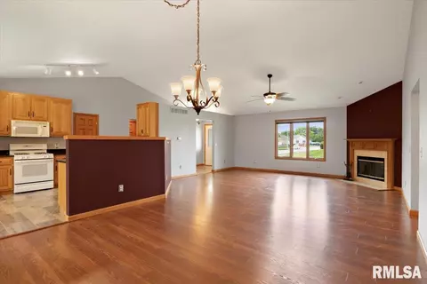 5108 Manhattan Dr, Springfield, IL 62711 photo 7
