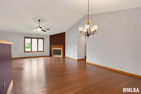 5108 Manhattan Dr, Springfield, IL 62711 photo 6