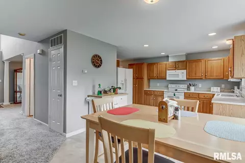 1000 Latigo Ln, Springfield, IL 62712 photo 15