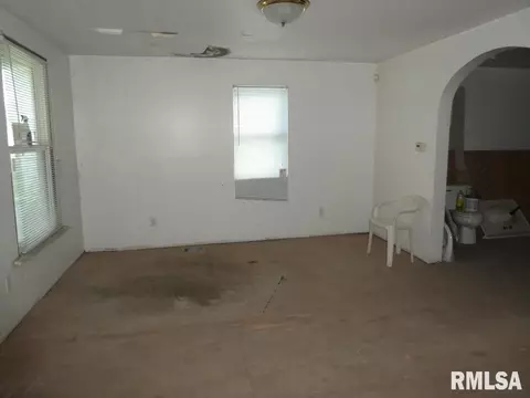 1215 S 17th St, Springfield, IL 62703 photo 2