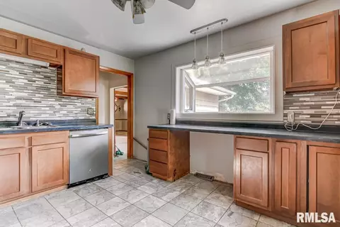 2212 W Lawrence St, Springfield, IL 62704 photo 13