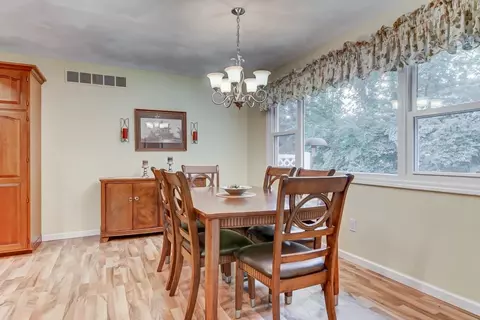 1015 Rickard Ct, Springfield, IL 62704 photo 7