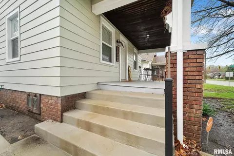 2509 S 6th St, Springfield, IL 62703 photo 4