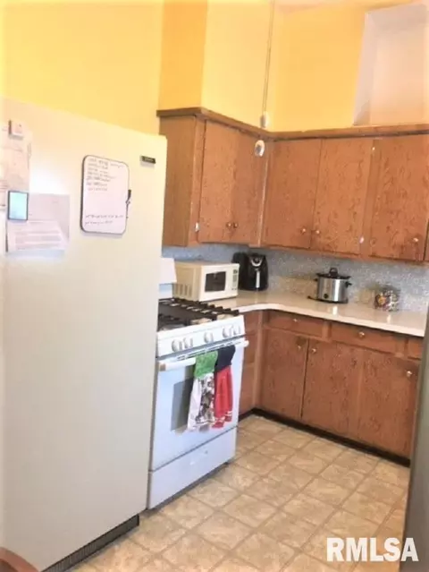 831 N 7th St, Springfield, IL 62702 photo 12