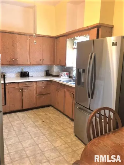 831 N 7th St, Springfield, IL 62702 photo 13