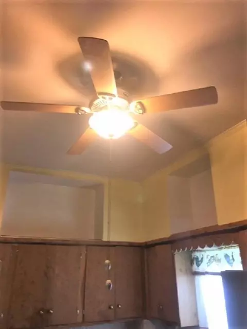 831 N 7th St, Springfield, IL 62702 photo 14
