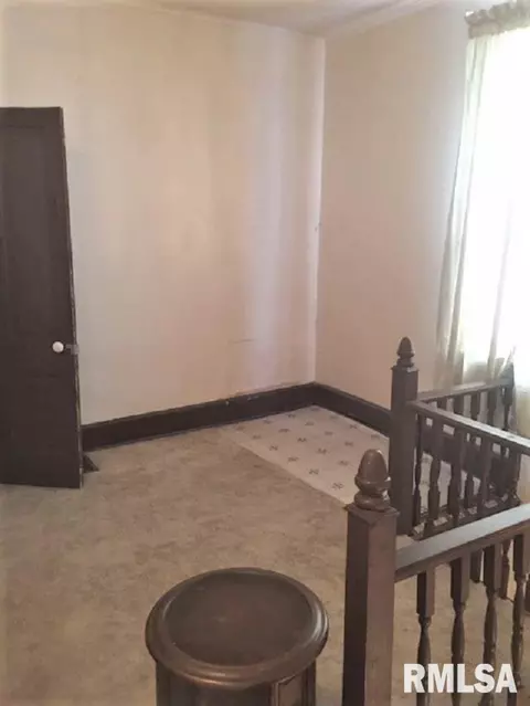 831 N 7th St, Springfield, IL 62702 photo 18