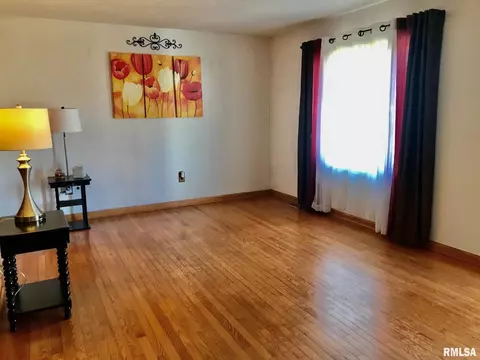 26 Dawn Dr, Springfield, IL 62702 photo 5