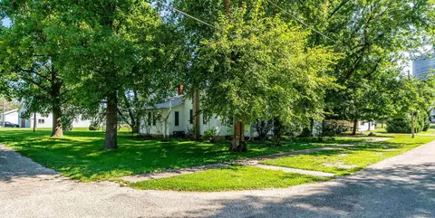 200 Mccormick Ave, Emden, IL 62635 photo 2