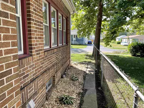 1913 E Keys Ave, Springfield, IL 62702 photo 27