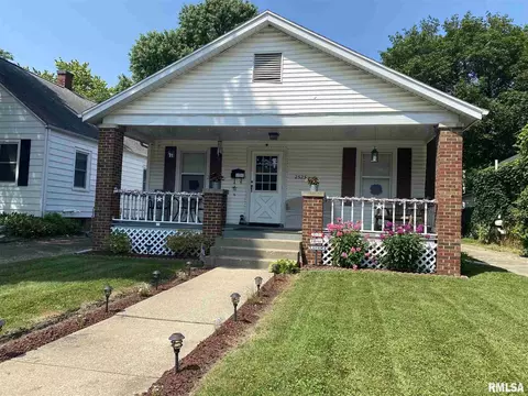 2525 S 6th St, Springfield, IL 62703 photo 1