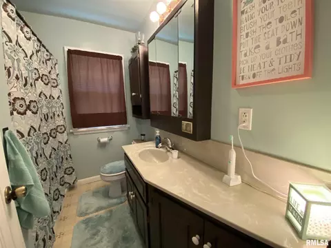2525 S 6th St, Springfield, IL 62703 photo 16