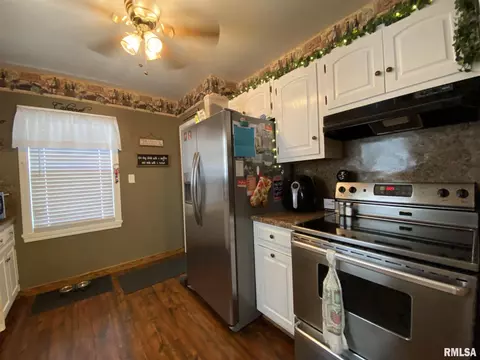 2525 S 6th St, Springfield, IL 62703 photo 5