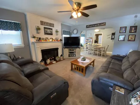 2525 S 6th St, Springfield, IL 62703 photo 3