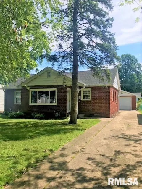 2316 S Spring St, Springfield, IL 62704 photo 1