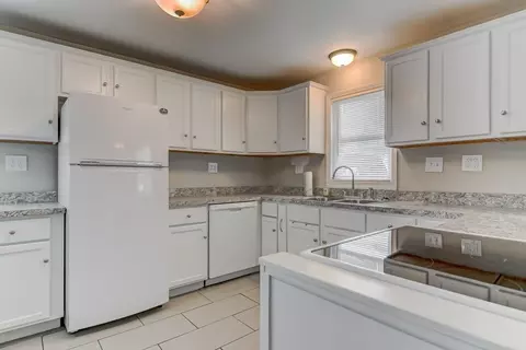 2320 S Pasfield St, Springfield, IL 62704 photo 7
