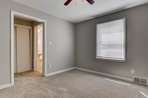 2320 S Pasfield St, Springfield, IL 62704 photo 18
