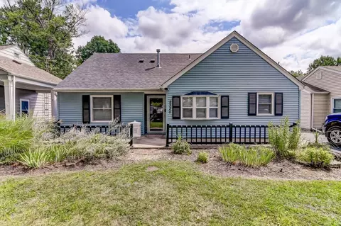2320 S Pasfield St, Springfield, IL 62704 photo 1
