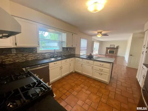2233 West Rd, Springfield, IL 62707 photo 12