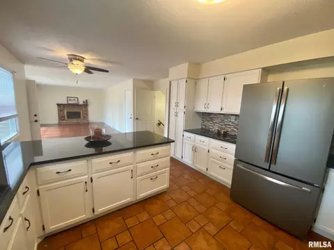 2233 West Rd, Springfield, IL 62707 photo 8