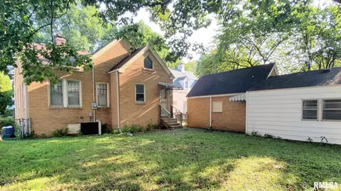 830 W Edwards St, Springfield, IL 62704 photo 15